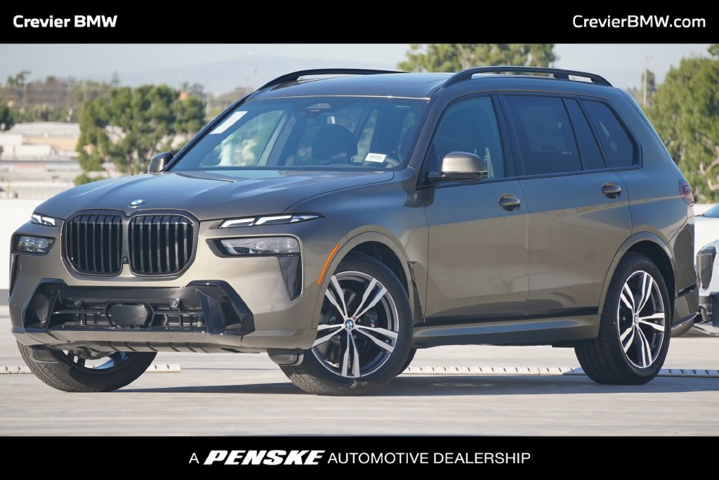 Used 2026 Manhattan Green Metallic BMW xDrive40i image 1