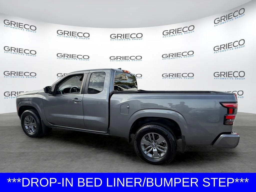 Used 2025 Gray Nissan SV image 5