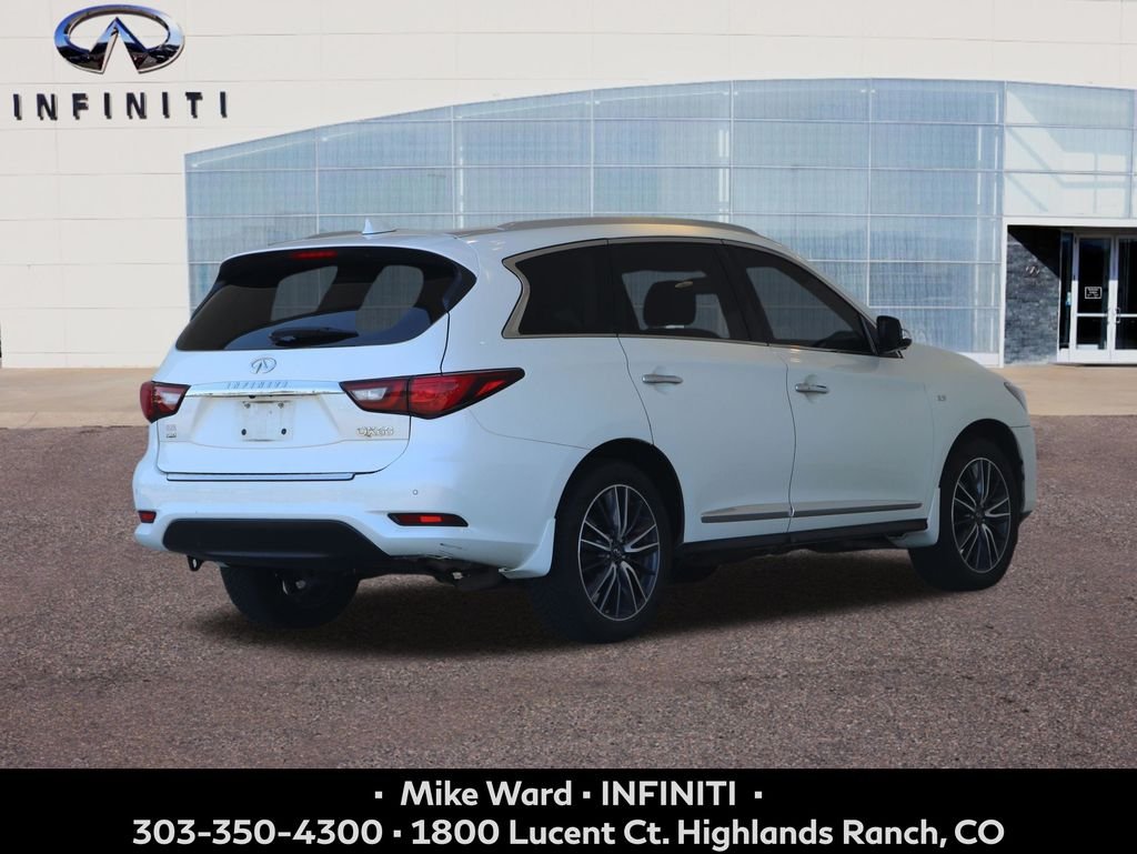 Used 2019 White INFINITI LUXE image 9