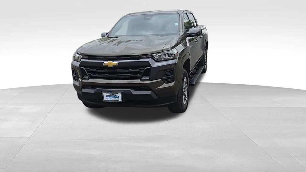 Used 2024 Brown Chevrolet LT image 3
