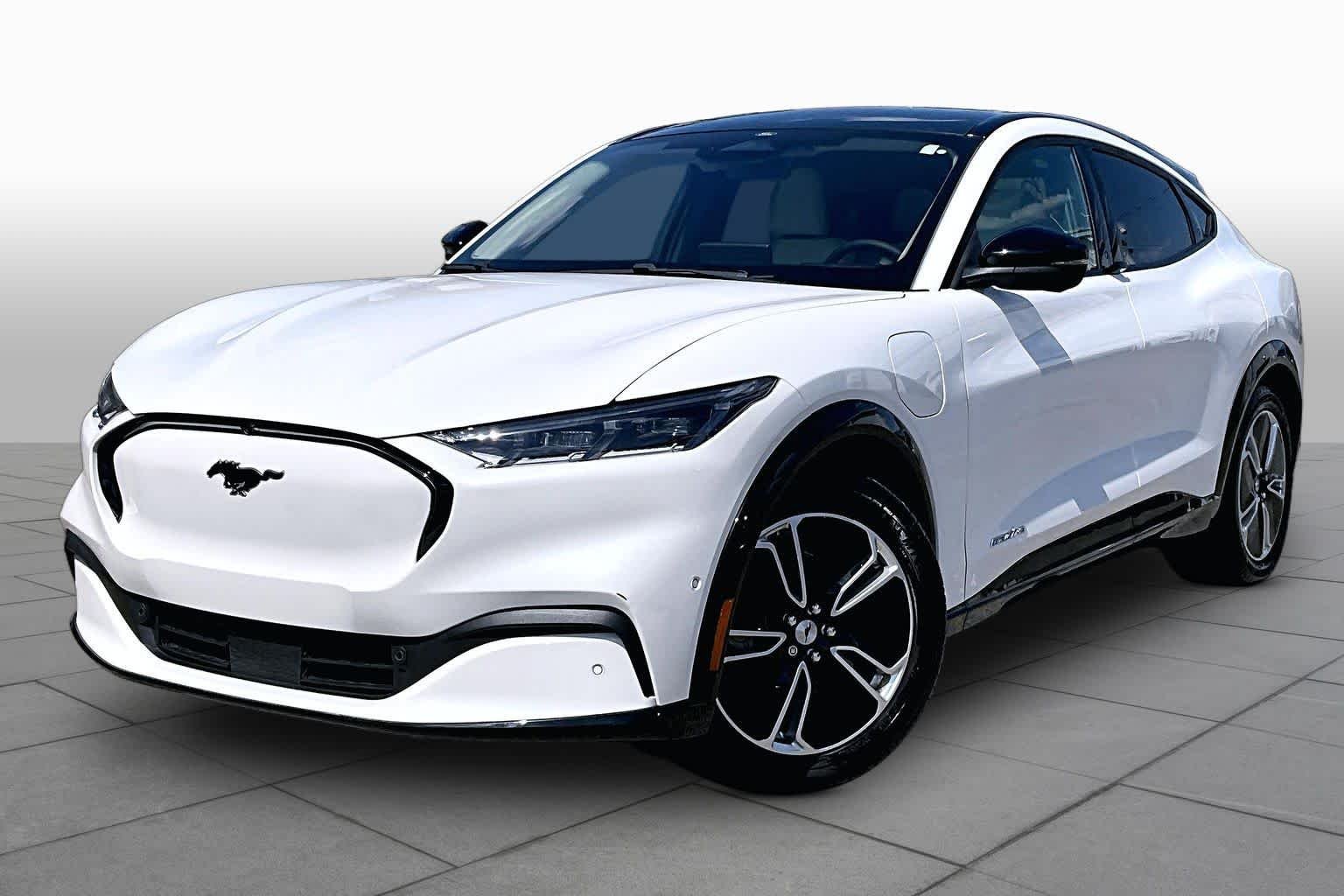 Used 2023 Star White Metallic Tri-Coat Ford Premium image 34