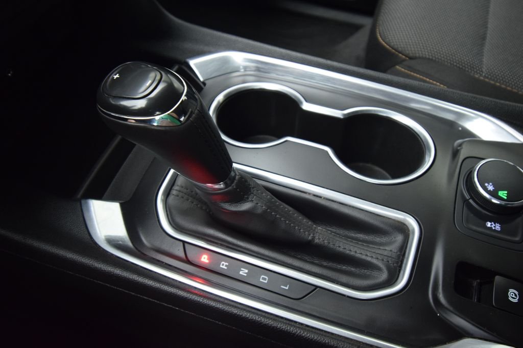 Used 2019 Silver Chevrolet LT image 19