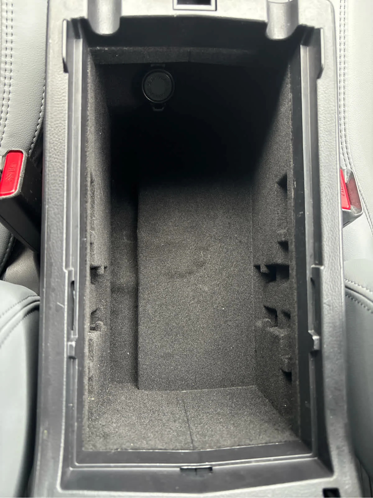 Used 2018 Magnetite Gray Metallic Subaru Limited image 20