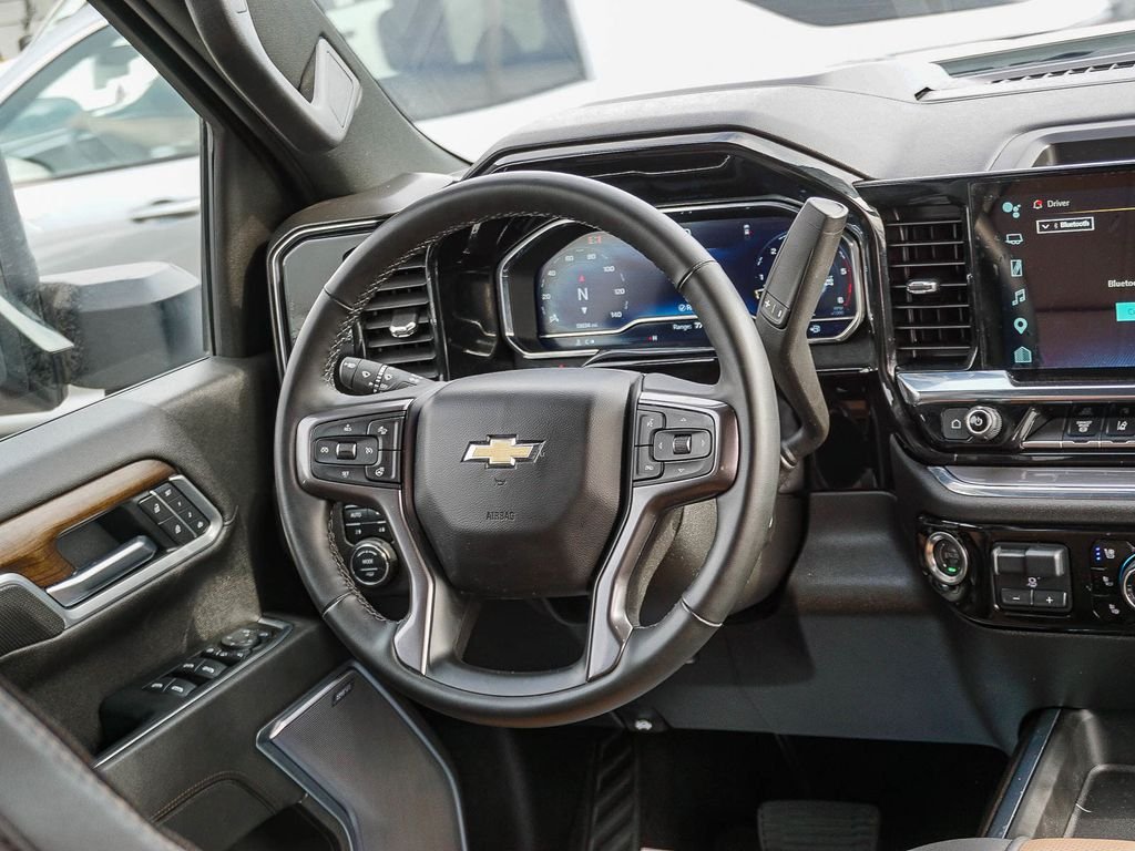 Used 2025 Beige Chevrolet High Country image 16