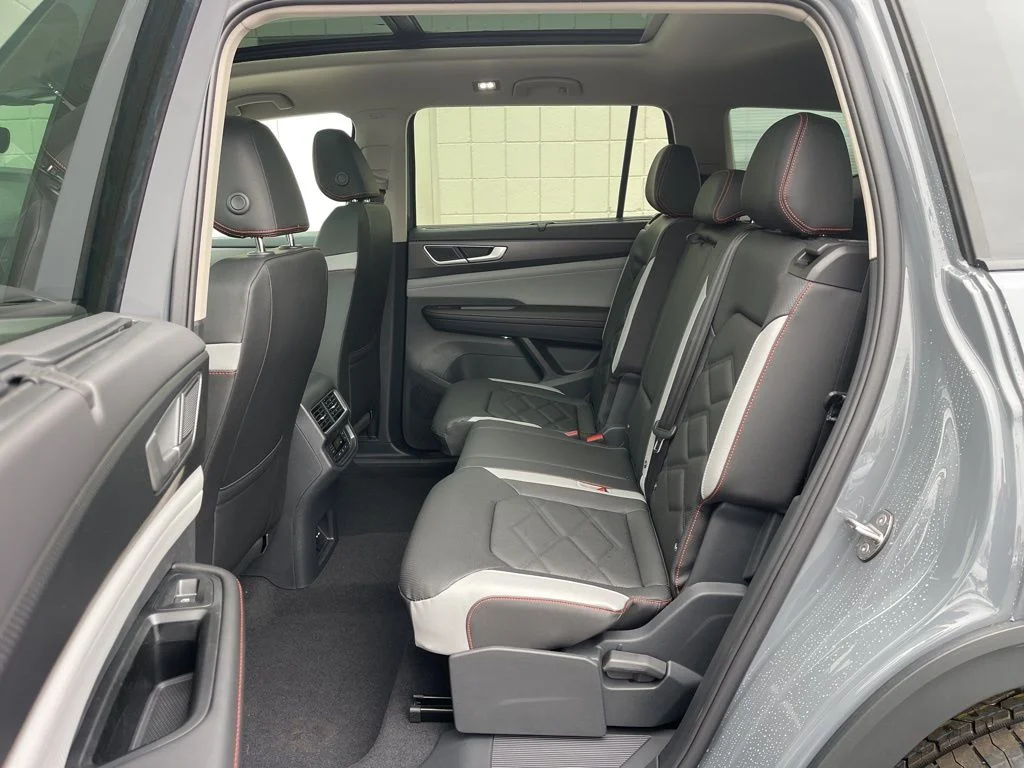 New 2026 Pure Gray Volkswagen 2.0T Peak Edition image 22