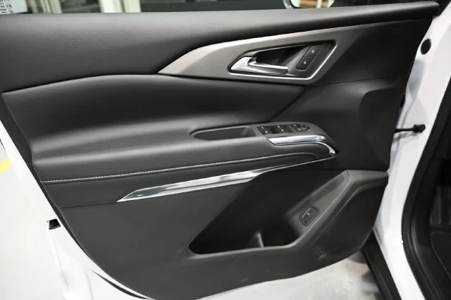 2027 Chevrolet Traverse LT - Photo 28