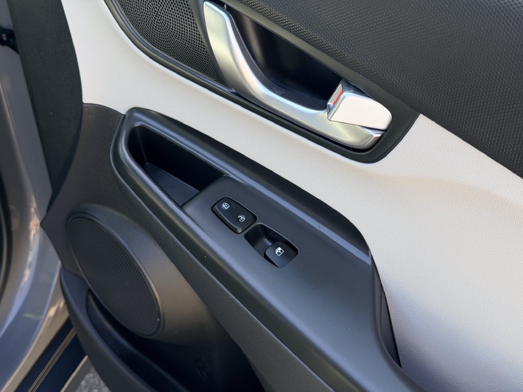 2023 Hyundai Kona EV SE - Photo 12