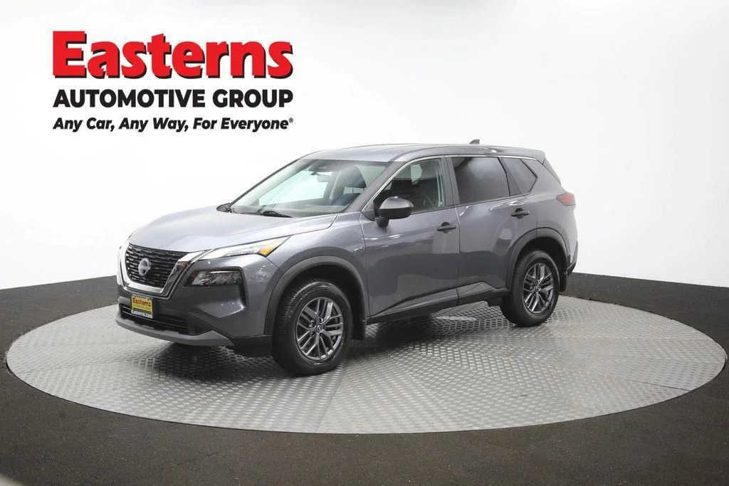 Used 2023 Gray Nissan S image 59