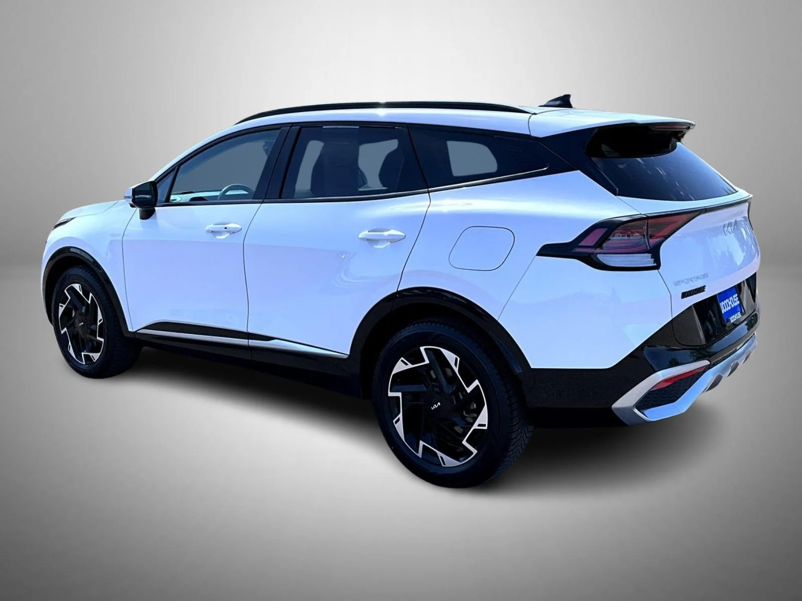 Used 2023 White Kia SX-Prestige image 7