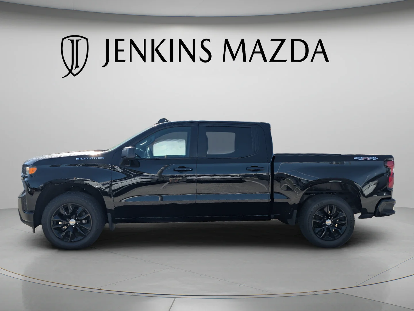 Used 2021 Black Chevrolet Custom image 5