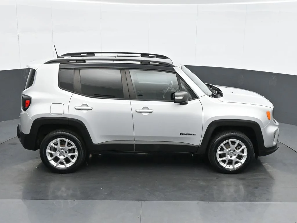 Used 2021 Silver Jeep Limited image 21