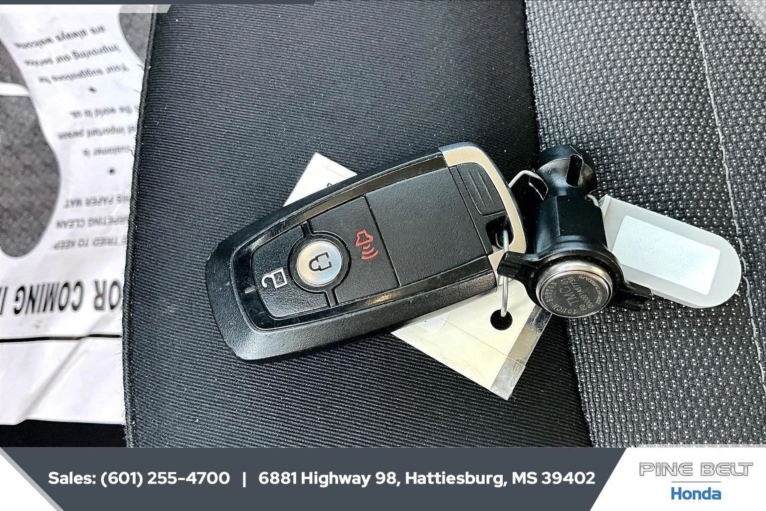 Used 2022 Agate Black Ford SE image 9