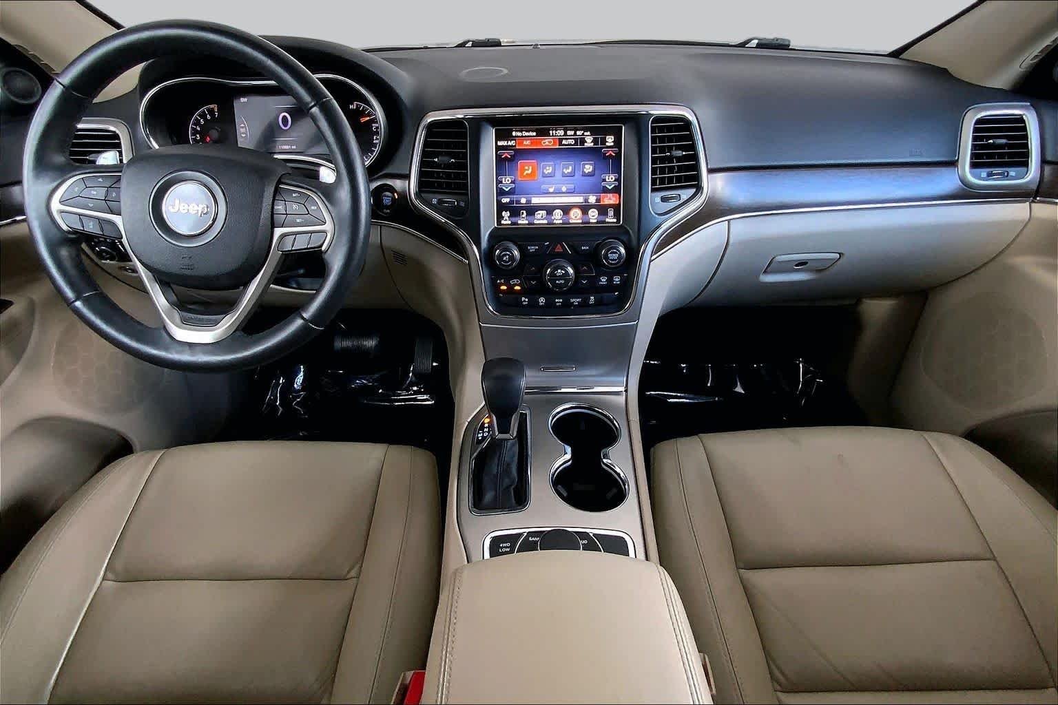 Used 2017 Bright White Clearcoat Jeep Limited image 16