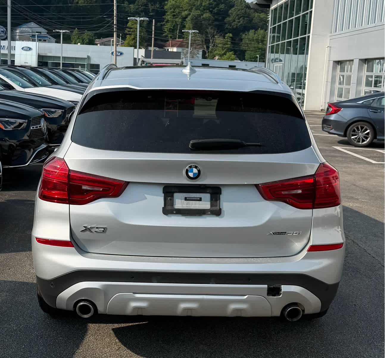 Used 2019 Glacier Silver Metallic BMW xDrive30i image 4