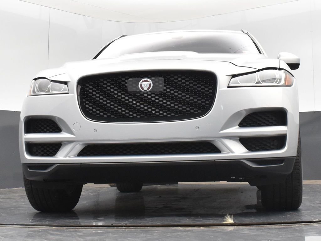Used 2019 Silver Jaguar 25t Premium image 25