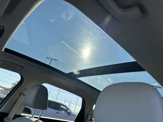 Used 2023 Silver Kia SX image 18