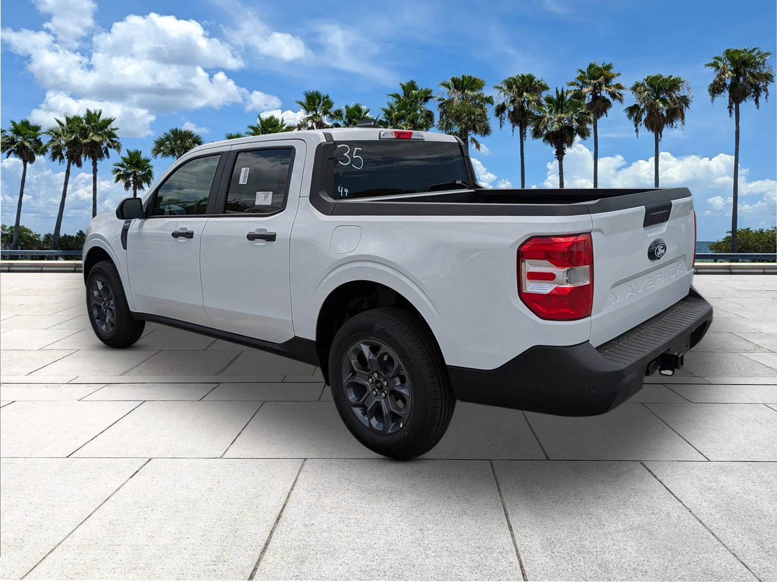 New 2026 Oxford White Ford XLT image 5