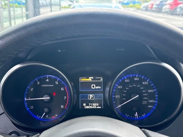 Used 2017 White Subaru 2.5i image 23