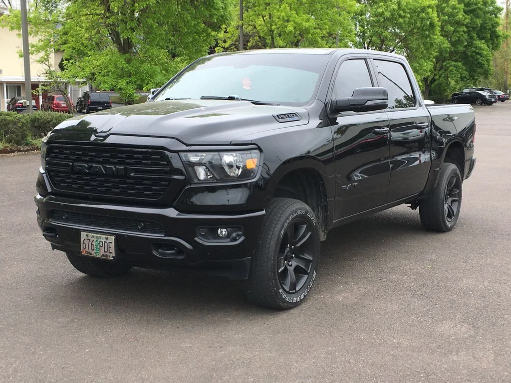 2023 RAM 1500 Big Horn/Lone Star 4x4 Crew Cab 5'7's photo