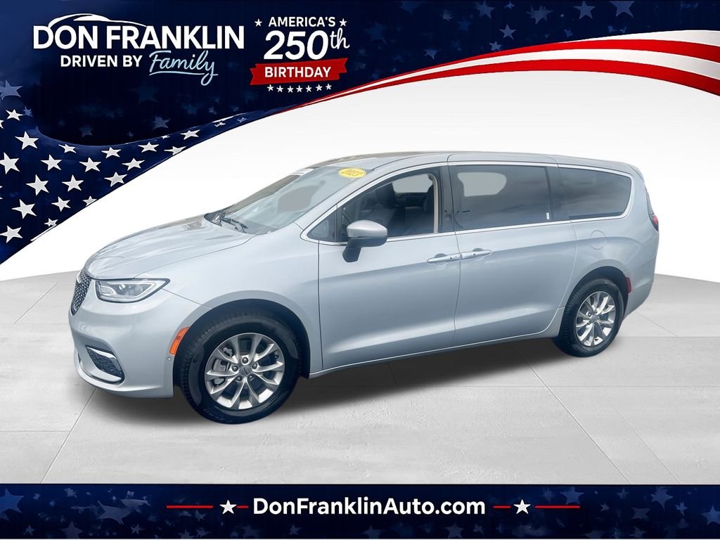 Used 2023 Silver Chrysler Touring L image 1
