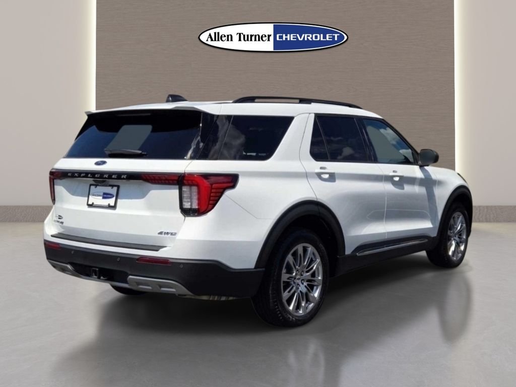 Used 2025 White Ford Active image 6