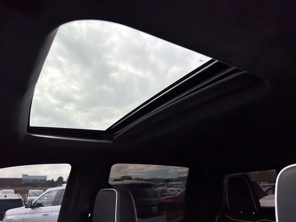 Used 2025 Gray GMC AT4X image 9