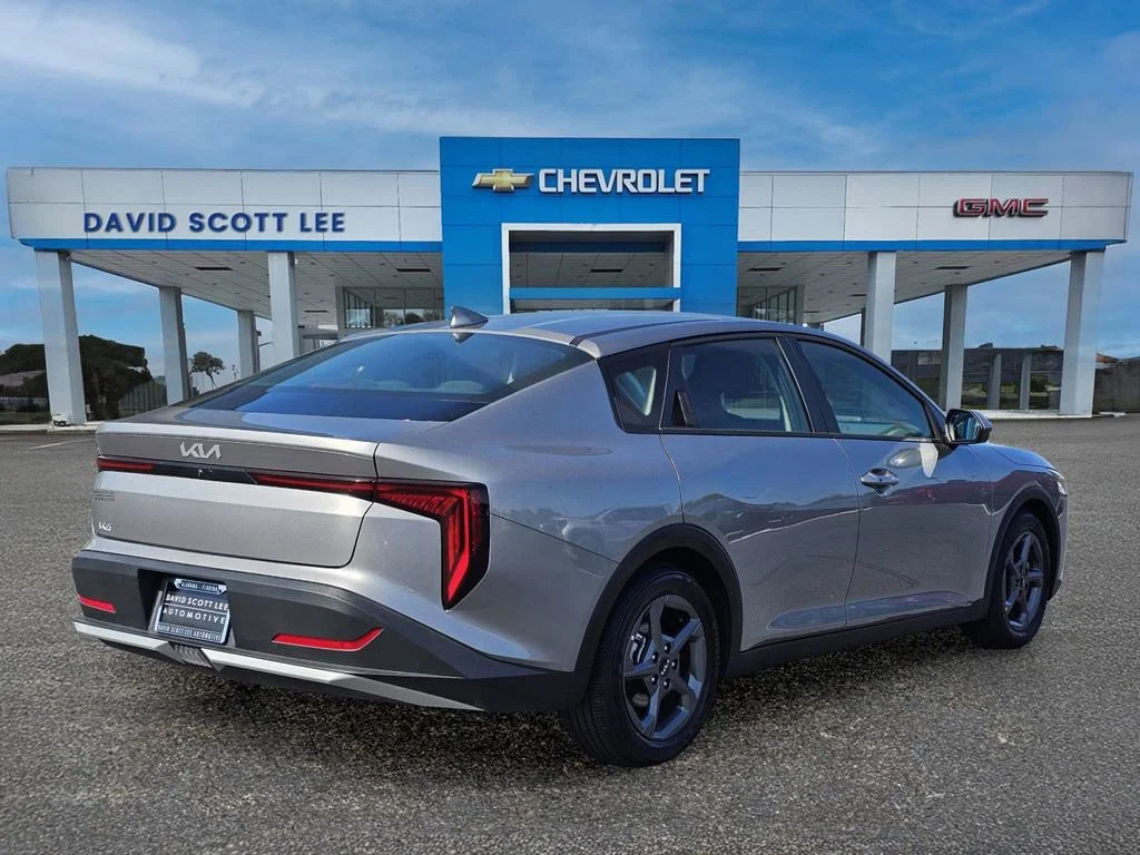 Used 2025 Steel Gray Kia LXS image 8