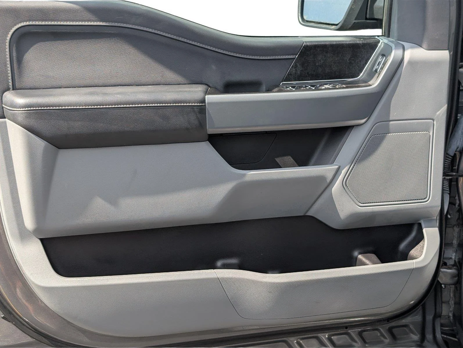 Used 2023 Carbonized Gray Ford XLT image 14
