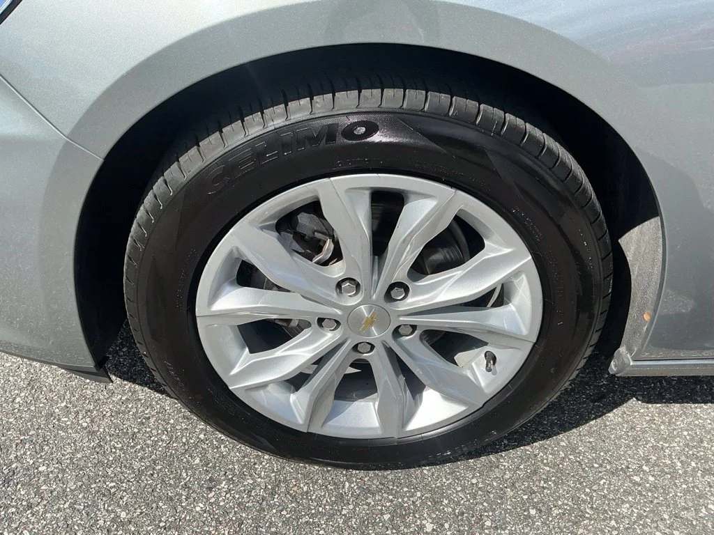 Used 2024 Gray Chevrolet LT image 20