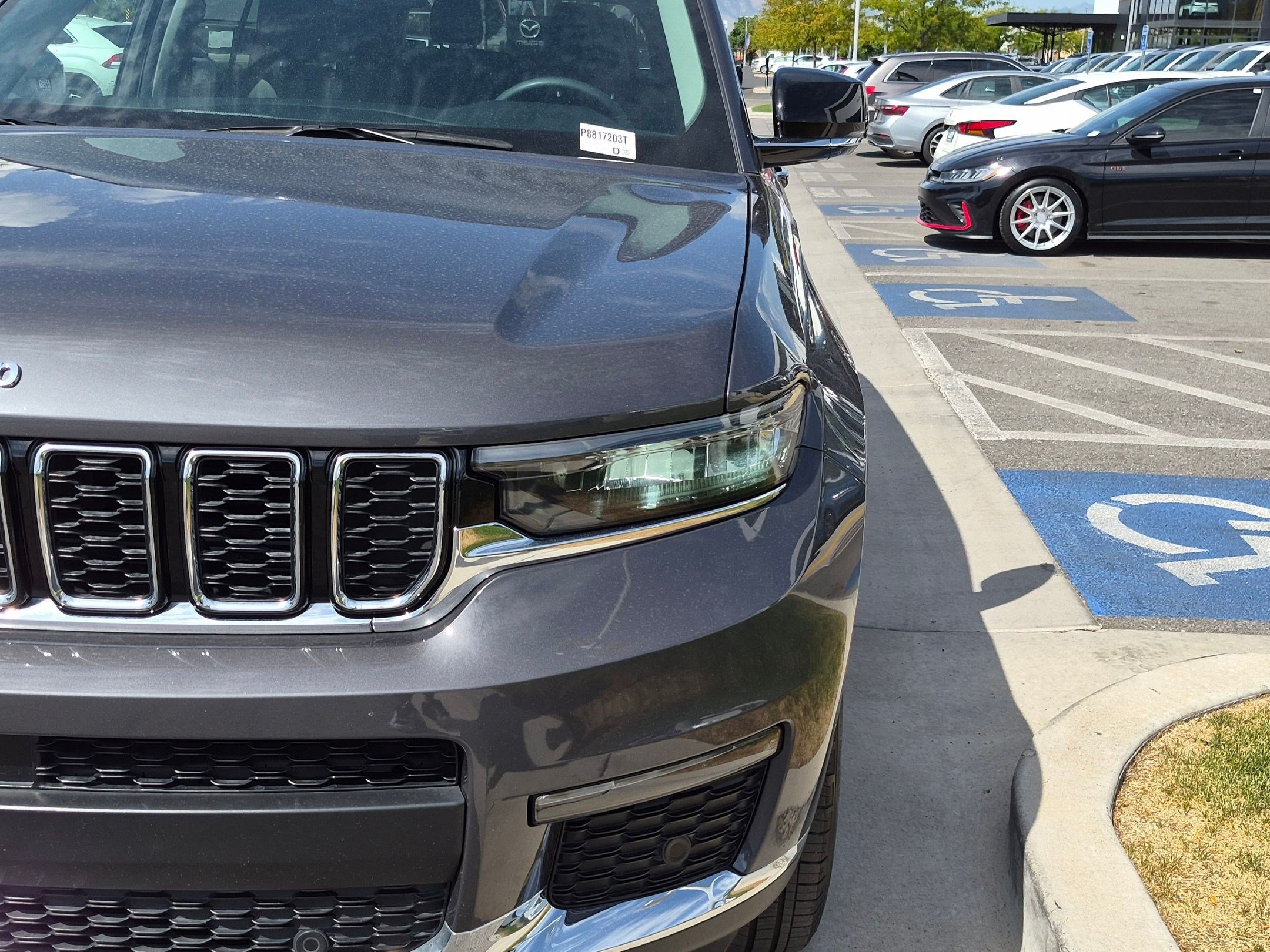 Used 2023 Baltic Gray Metallic Clearcoat Jeep Limited image 11