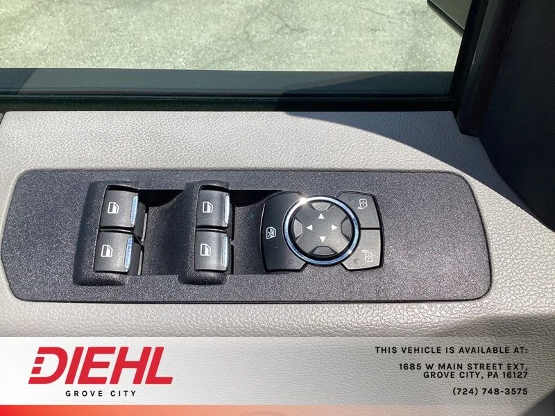 Used 2019 White Ford XL image 19