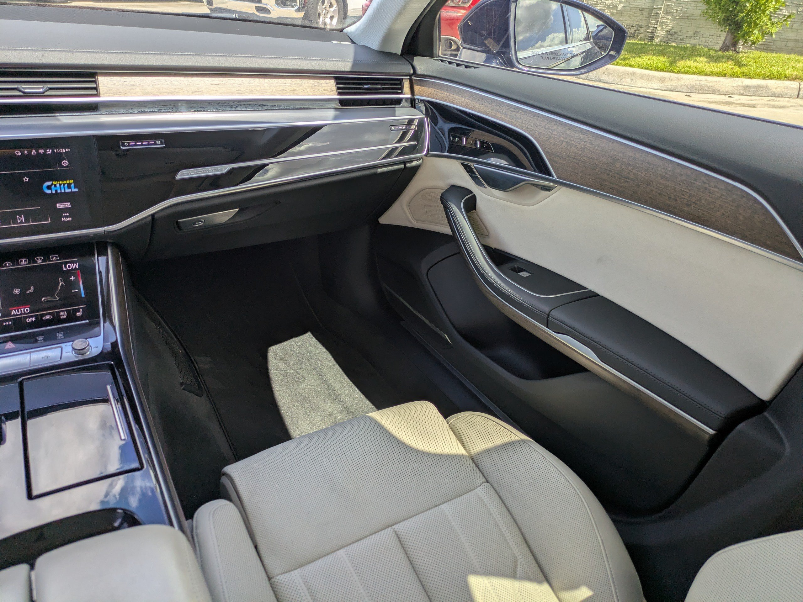 2022 Audi A8 Base - Photo 16