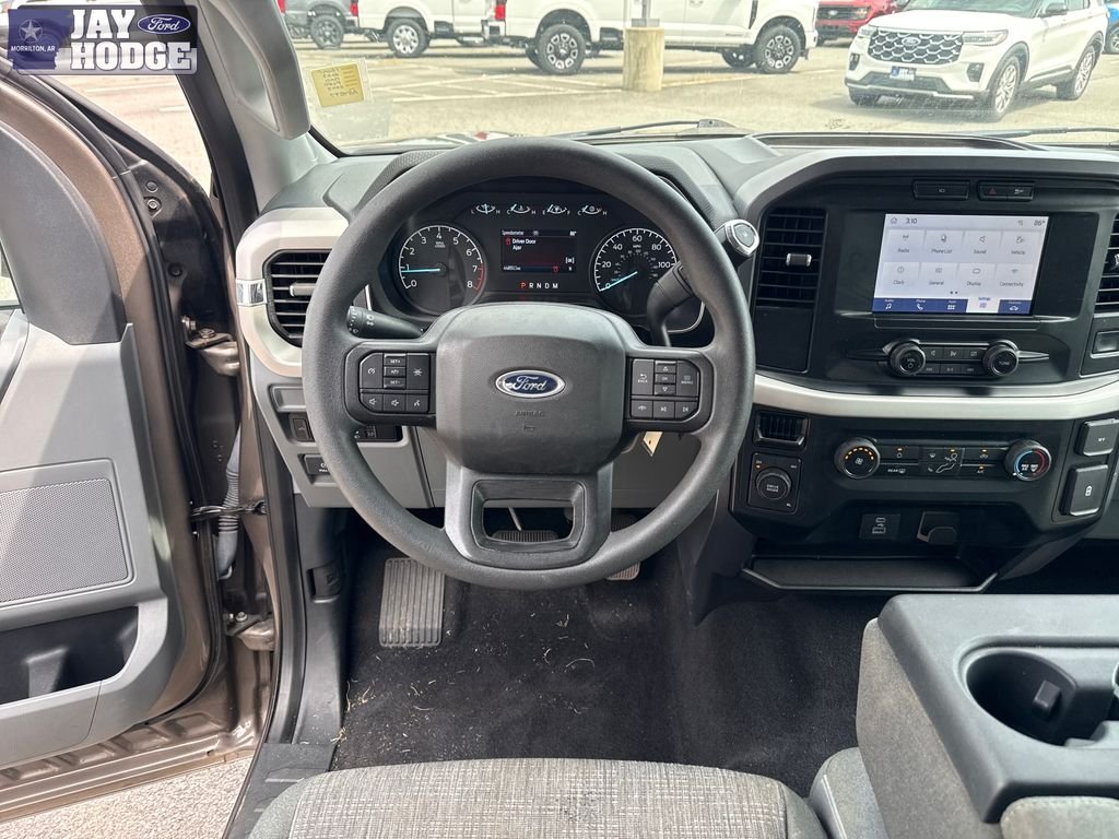 Used 2023 Gray Ford XLT image 25