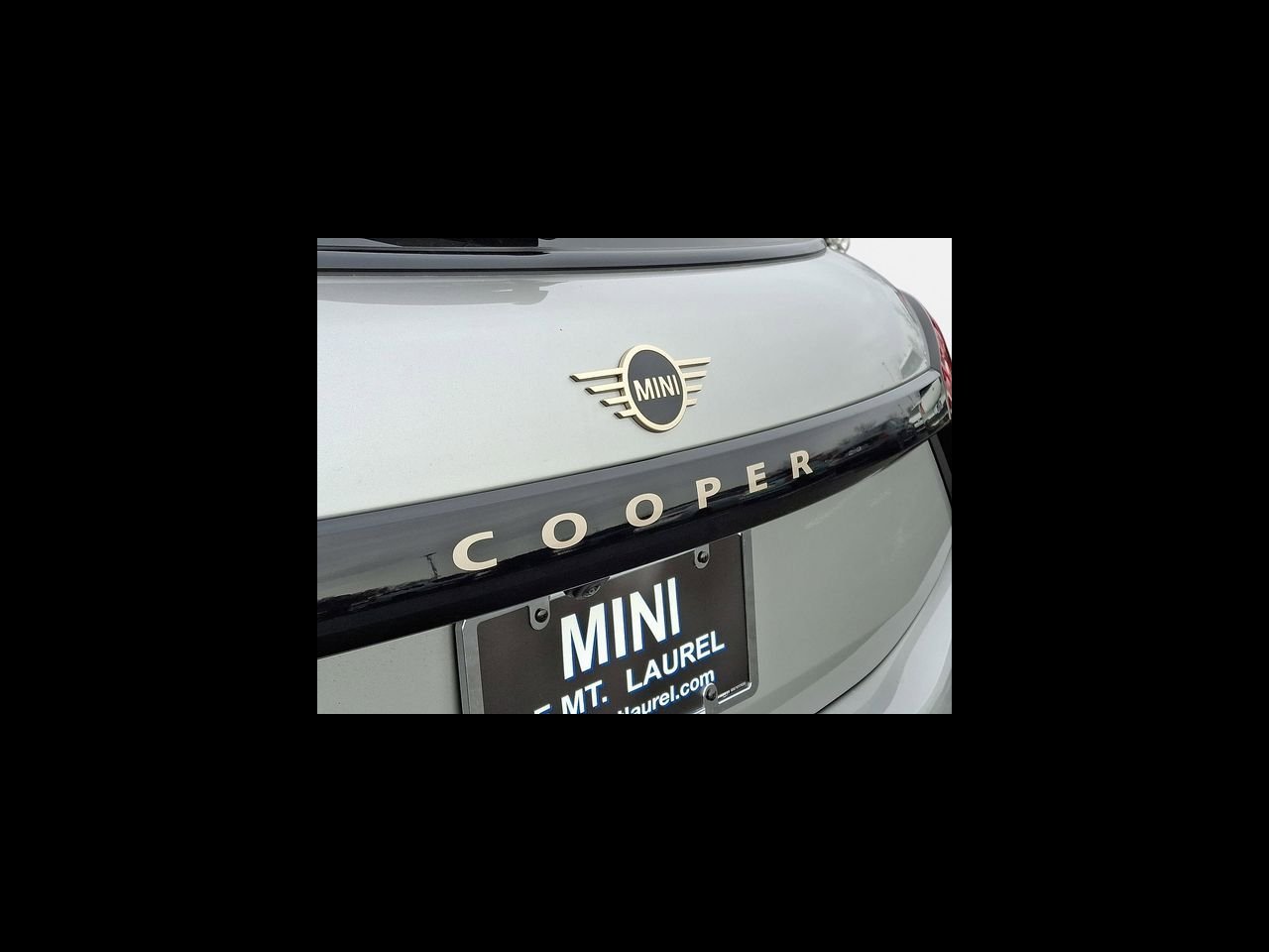 New 2026 Silver MINI Signature Plus image 14