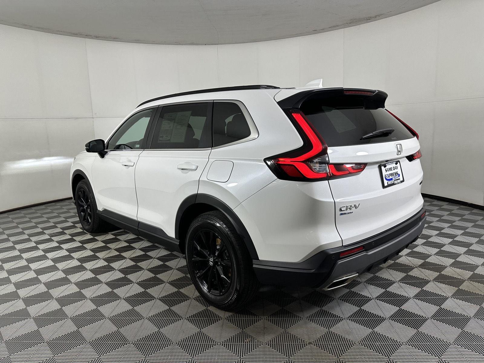Used 2024 Platinum White Pearl Honda Sport-L image 25
