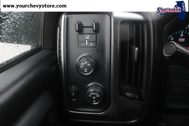 Used 2015 Blue Chevrolet LT image 21