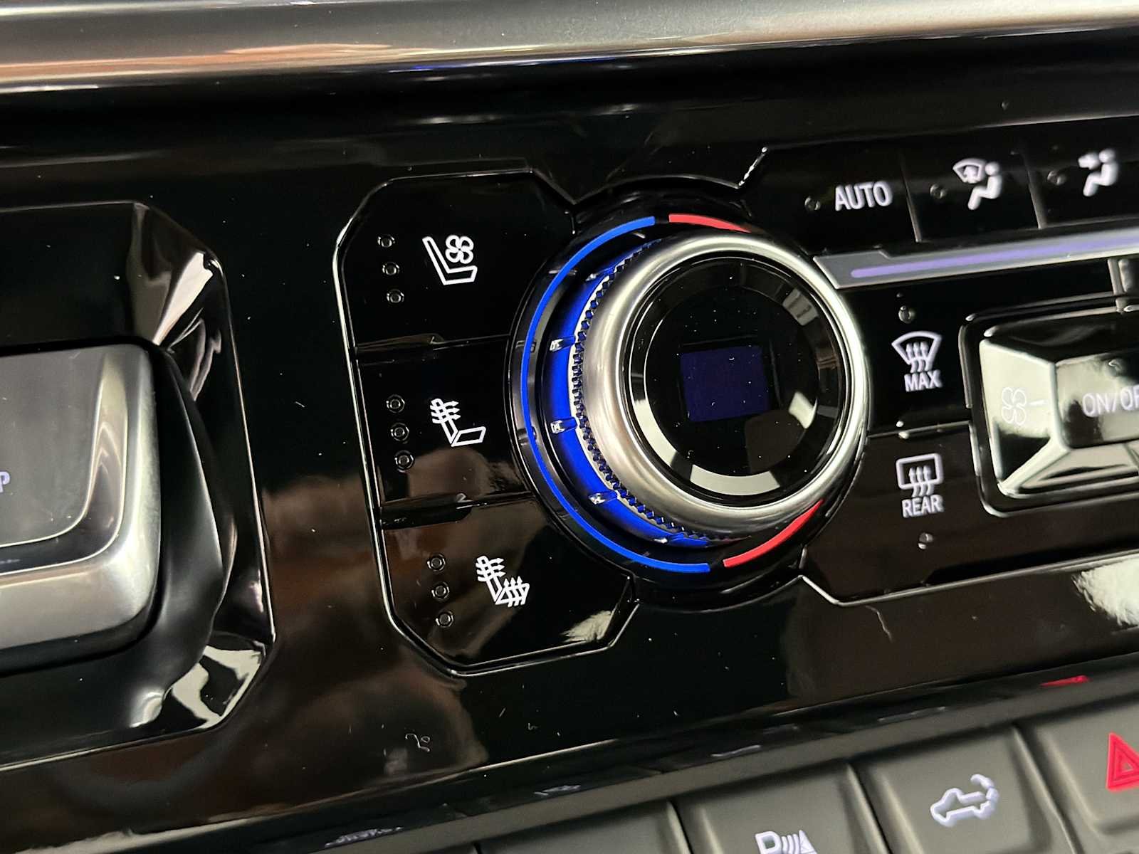 2026 GMC Sierra 2500HD Denali Ultimate - Photo 35