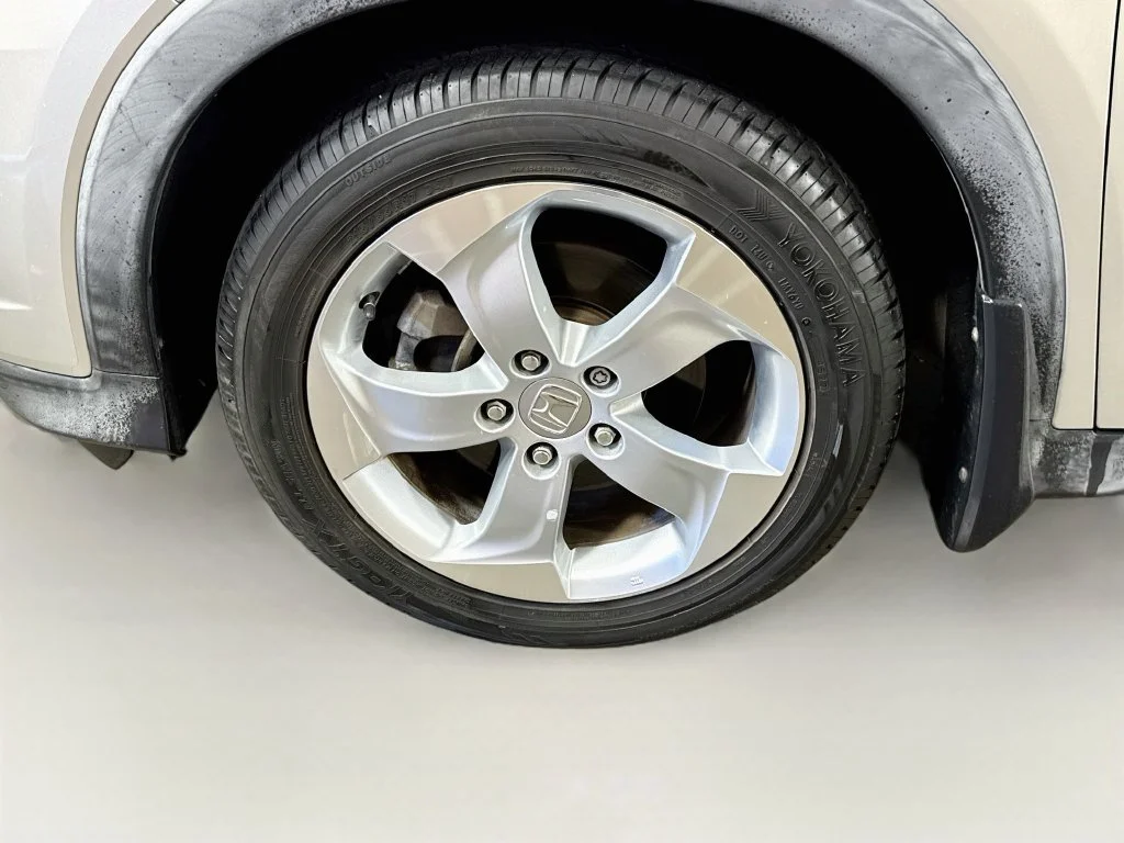 Used 2016 Silver Honda EX image 39