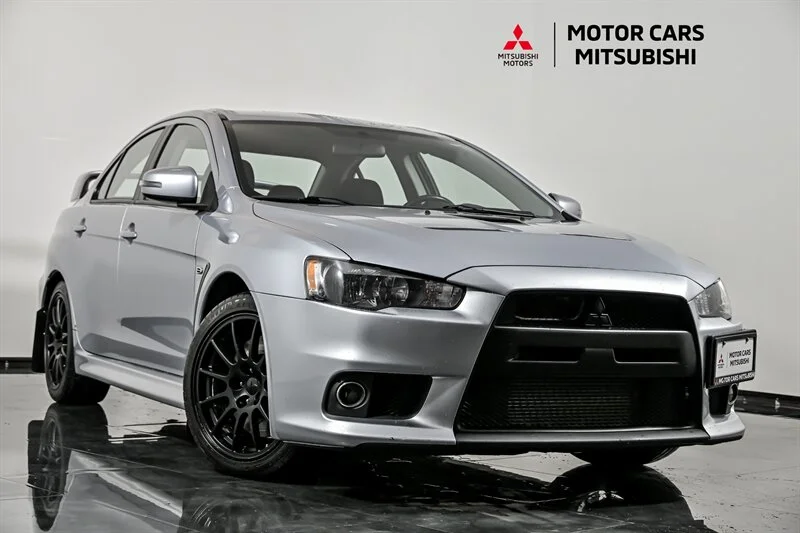 Used 2015 Apex Silver Metallic Mitsubishi GSR-1 OWNER-CLEAN CARFAX! image 1