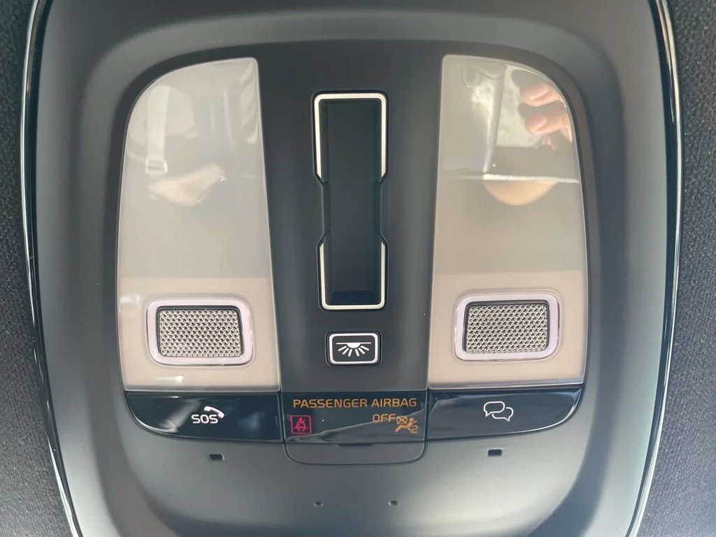 New 2026 Onyx Black Volvo Ultra Black Edition image 23