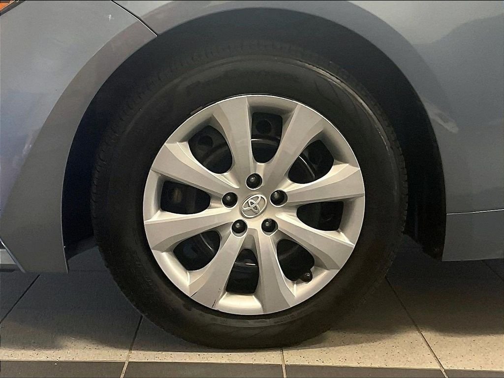 Used 2022 Gray Toyota LE image 7