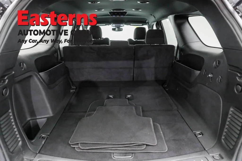 Used 2023 Gray Dodge SXT image 9