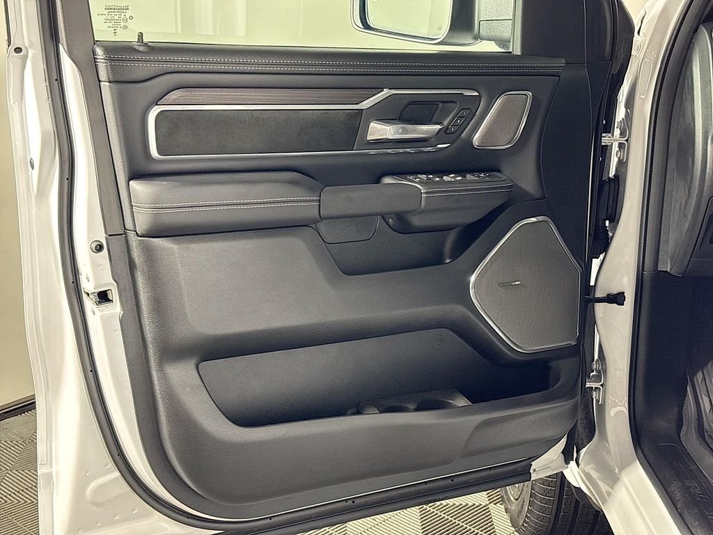 2026 RAM 1500 Laramie - Photo 10