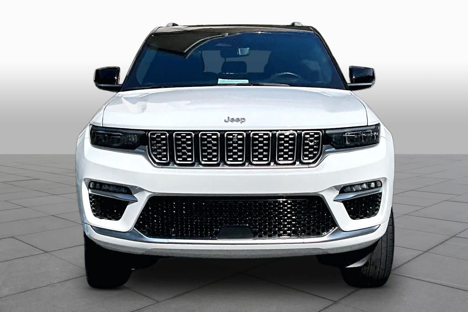 Used 2022 Bright White Clearcoat Jeep Summit image 4