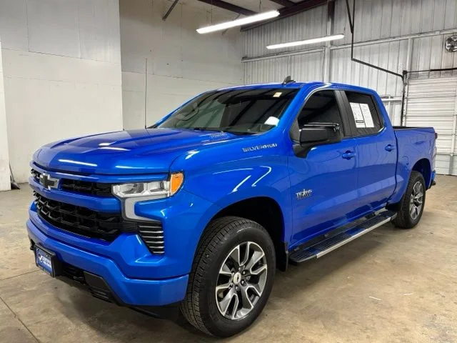 Used 2025 Blue Chevrolet RST image 3