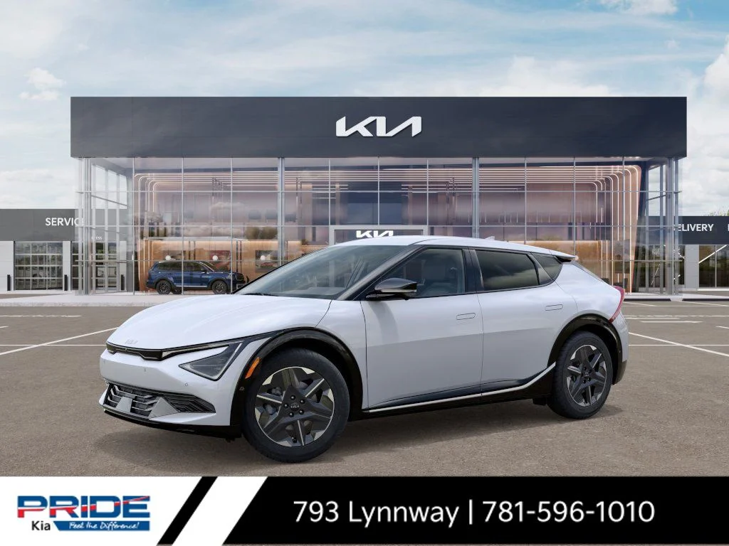 New 2025 White Kia Light image 4