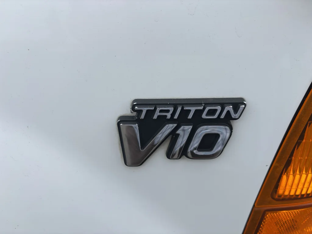 Used 1999 WHITE Ford XL image 18