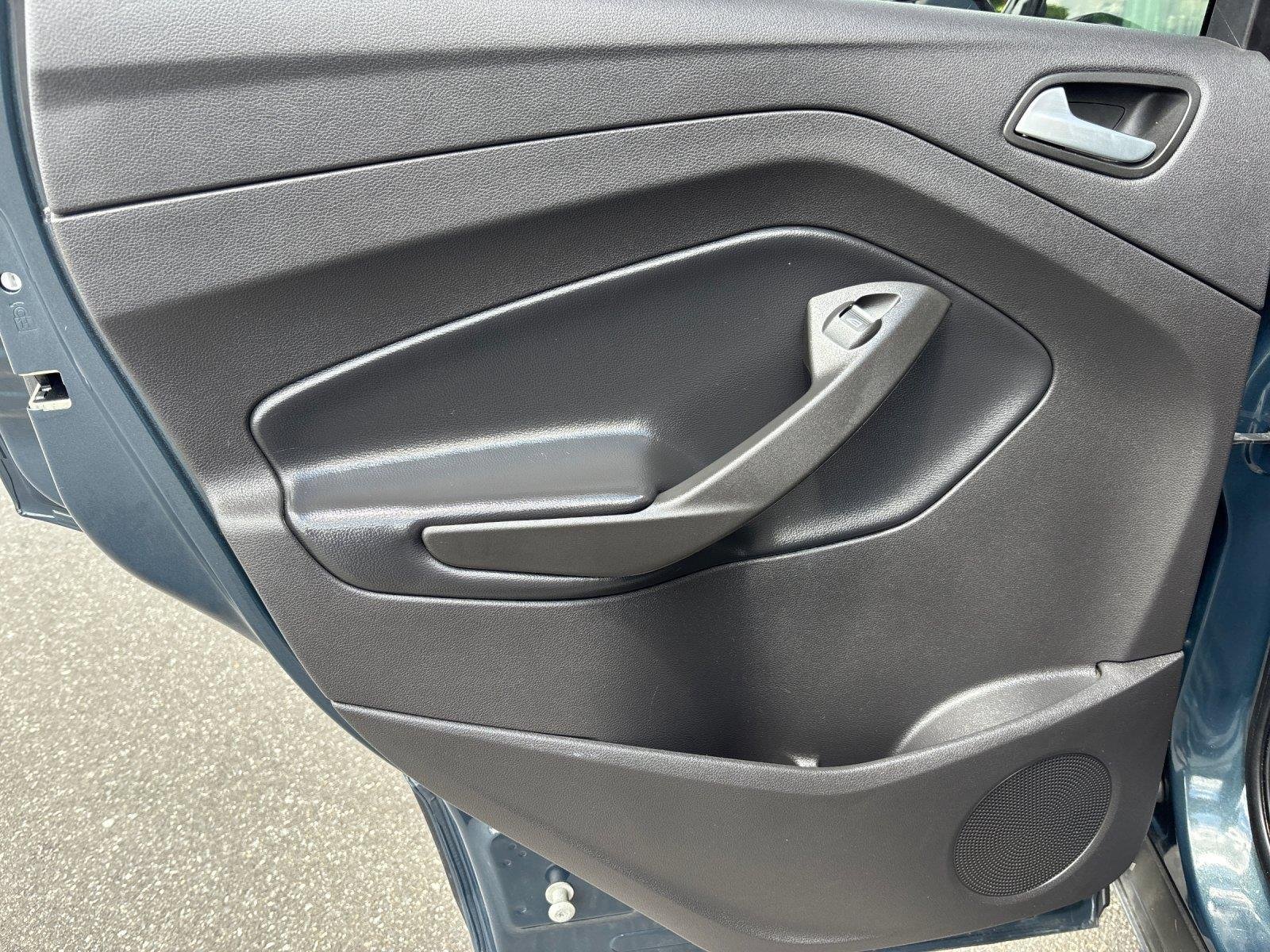 Used 2019  Ford SEL image 31