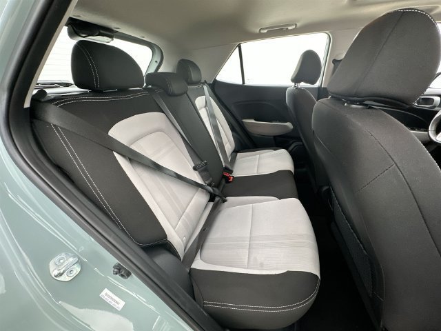 2025 Hyundai Venue SEL - Photo 17
