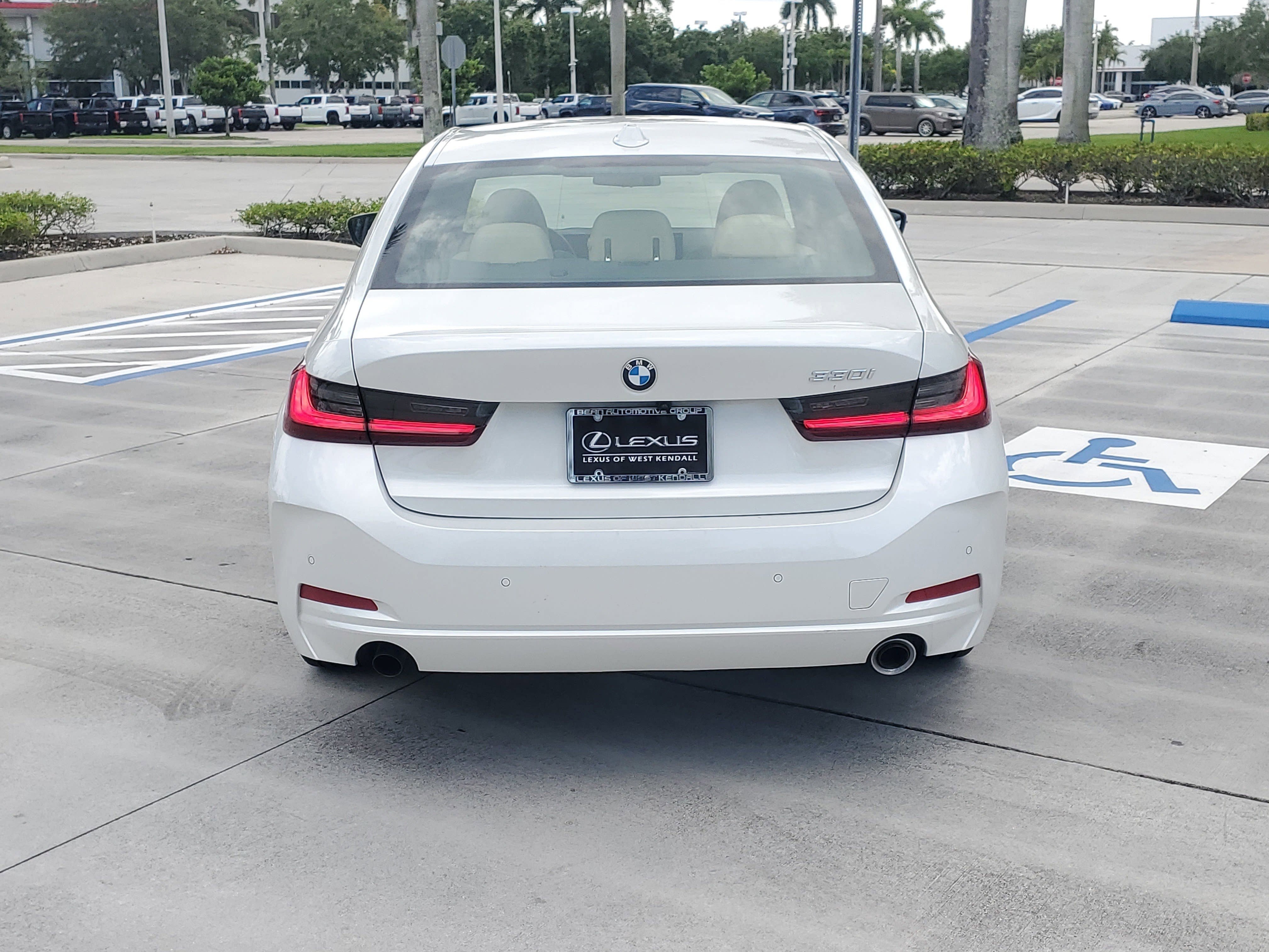 Used 2025 White Metallic BMW 330i image 9